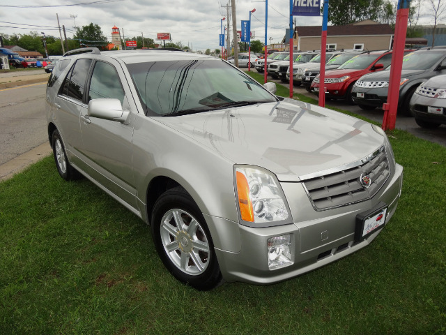 2005 Cadillac SRX Red Line