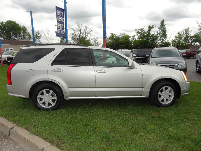 2005 Cadillac SRX Red Line