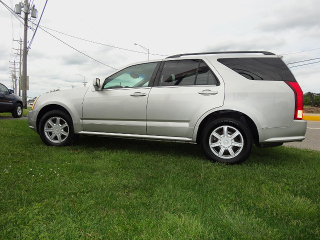 2005 Cadillac SRX Red Line