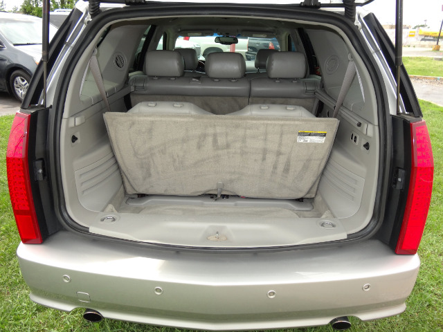 2005 Cadillac SRX Red Line