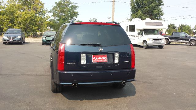 2005 Cadillac SRX SE-R