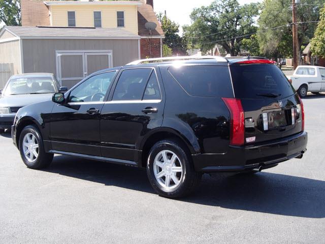 2005 Cadillac SRX Unknown