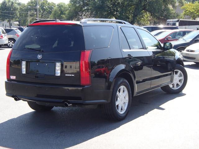 2005 Cadillac SRX Unknown