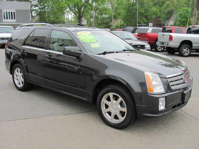 2005 Cadillac SRX FWD 7-passenger V6 LE