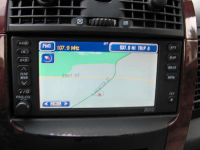 2005 Cadillac SRX FWD 7-passenger V6 LE