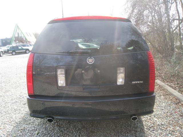 2005 Cadillac SRX Red Line