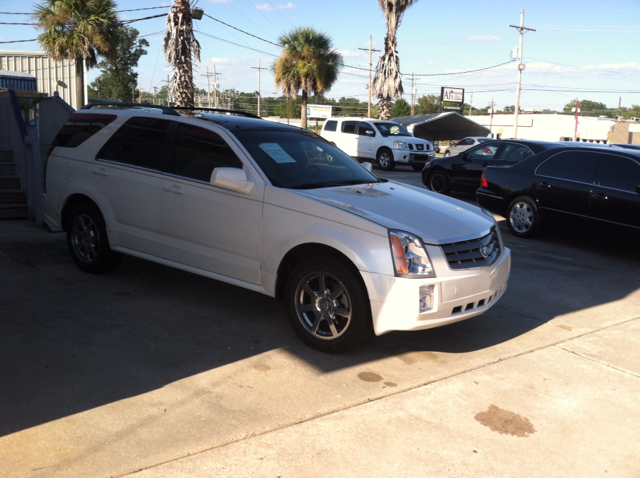 2005 Cadillac SRX Red Line