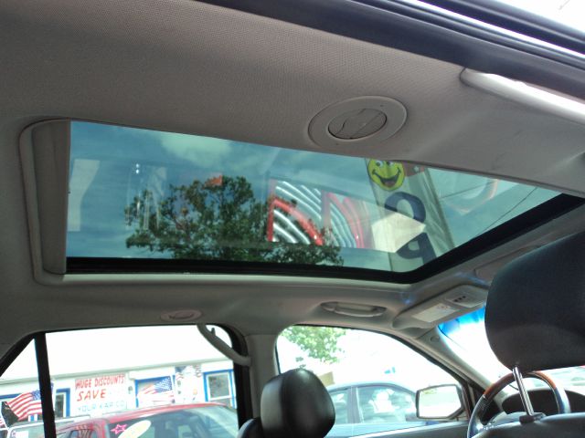 2005 Cadillac SRX SE-R