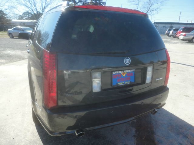 2005 Cadillac SRX Red Line