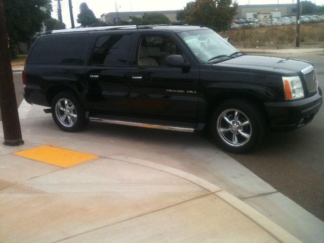 2005 Cadillac SRX Red Line