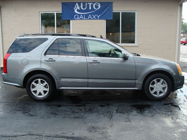 2005 Cadillac SRX Red Line