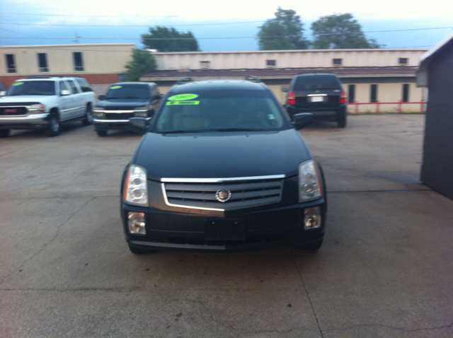 2005 Cadillac SRX Red Line
