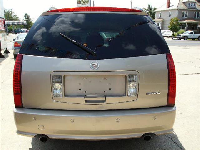 2005 Cadillac SRX 4WD Ext Cab 143.5 SLT