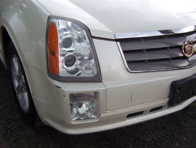 2005 Cadillac SRX Red Line