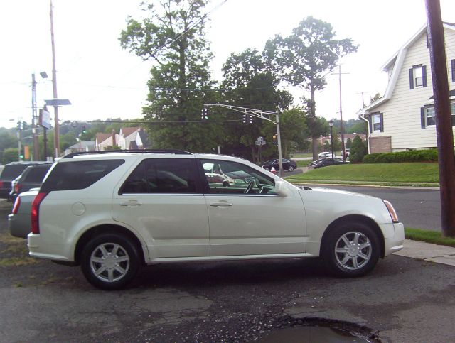 2005 Cadillac SRX Red Line