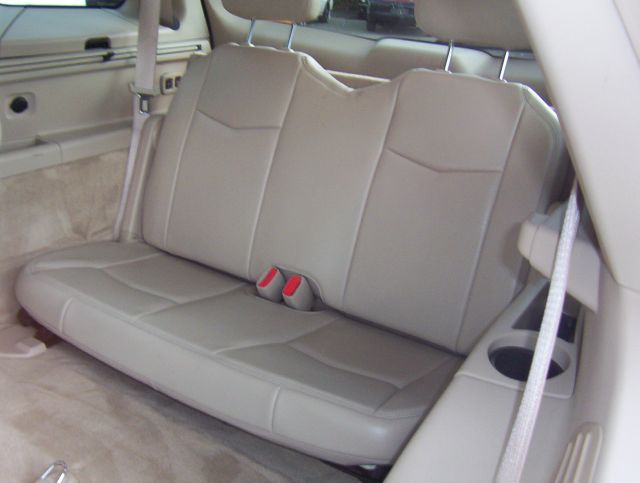 2005 Cadillac SRX Red Line