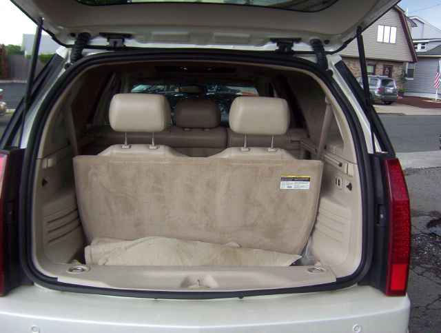 2005 Cadillac SRX Red Line