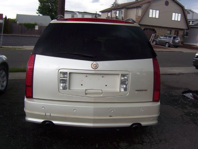 2005 Cadillac SRX Red Line