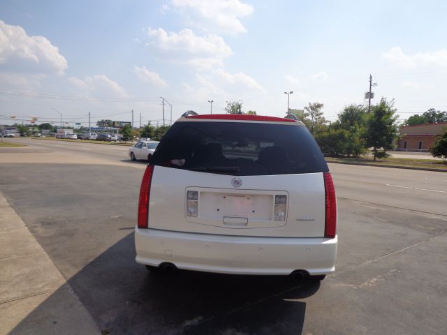 2006 Cadillac SRX Red Line