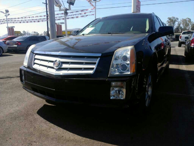 2006 Cadillac SRX Base