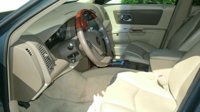 2006 Cadillac SRX Red Line