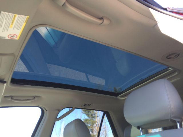 2006 Cadillac SRX Red Line