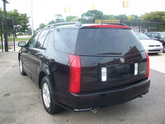 2006 Cadillac SRX Red Line
