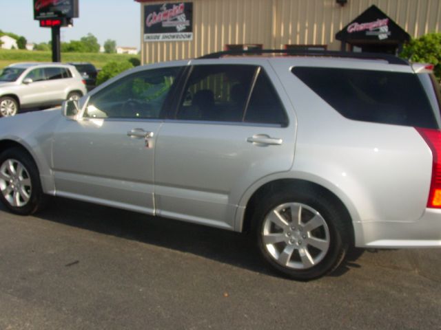 2006 Cadillac SRX Touring / AWD