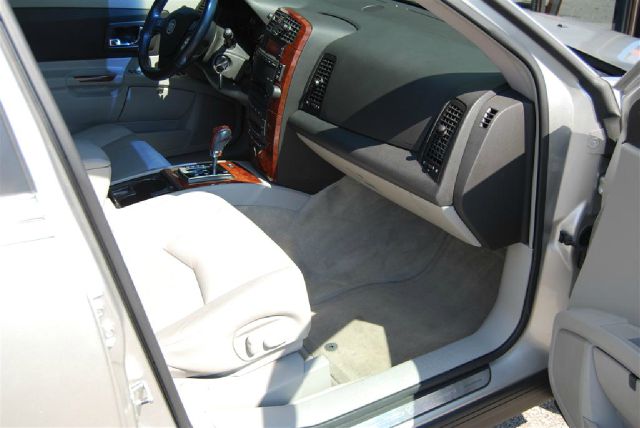 2006 Cadillac SRX Red Line