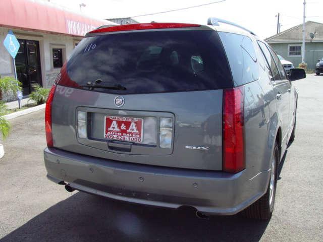 2006 Cadillac SRX Unknown
