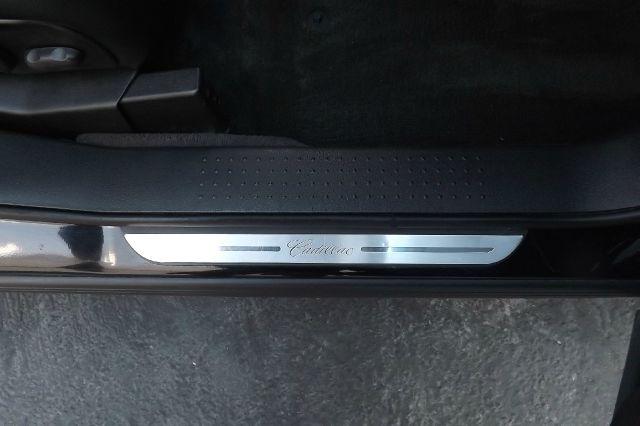 2007 Cadillac SRX Red Line