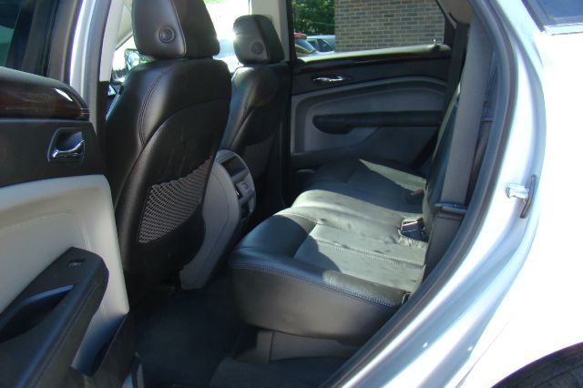 2010 Cadillac SRX APV