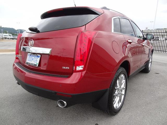 2013 Cadillac SRX Quad Cab Shortbox4x4 Waldoch