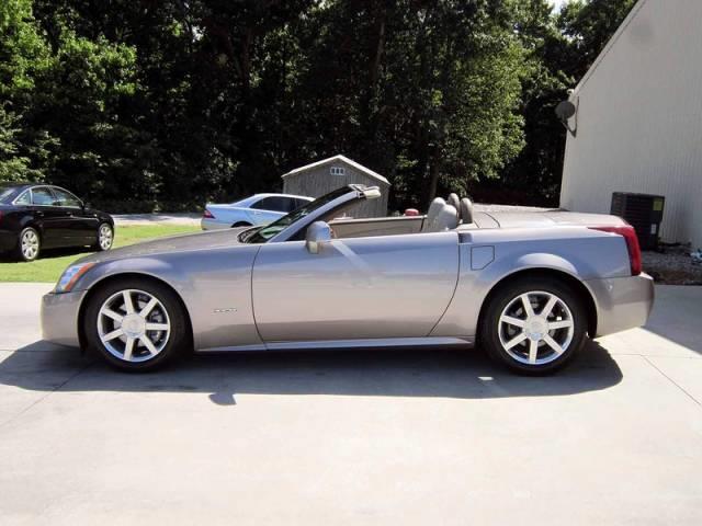 2005 Cadillac XLR Unknown