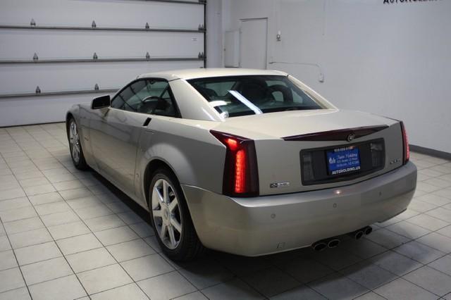 2006 Cadillac XLR Unknown