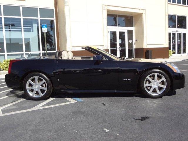 2006 Cadillac XLR Unknown