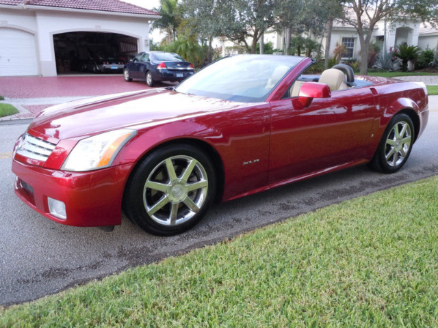 2008 Cadillac XLR Base