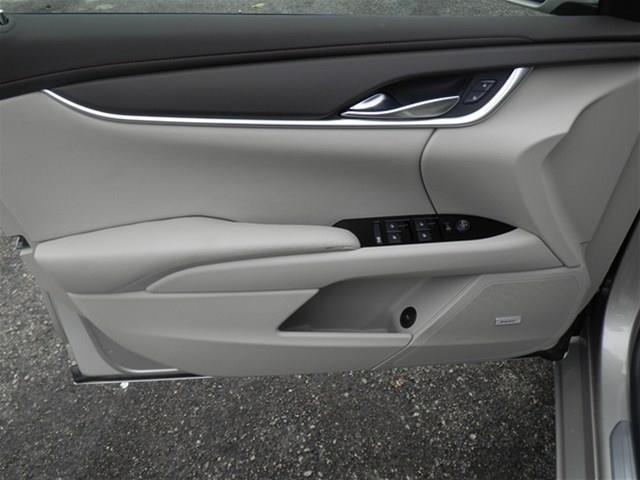 2013 Cadillac XTS Base