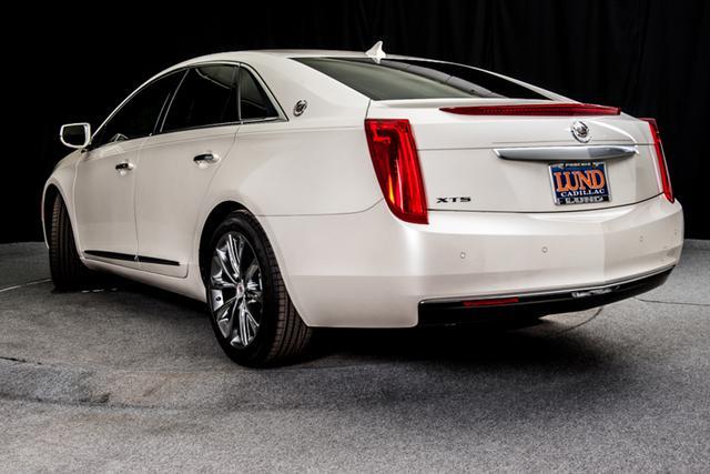 2014 Cadillac XTS Base