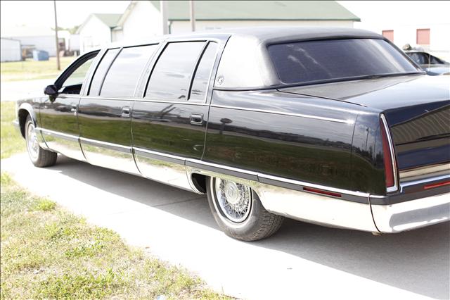 1994 Cadillac fleetwood brougham Unknown