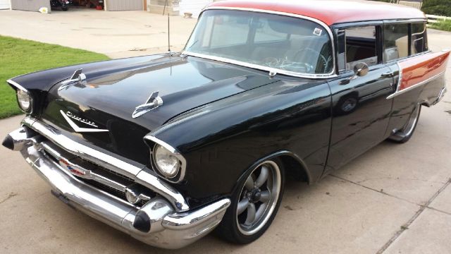 1957 Chevrolet 2-Door Wagon Dynaride