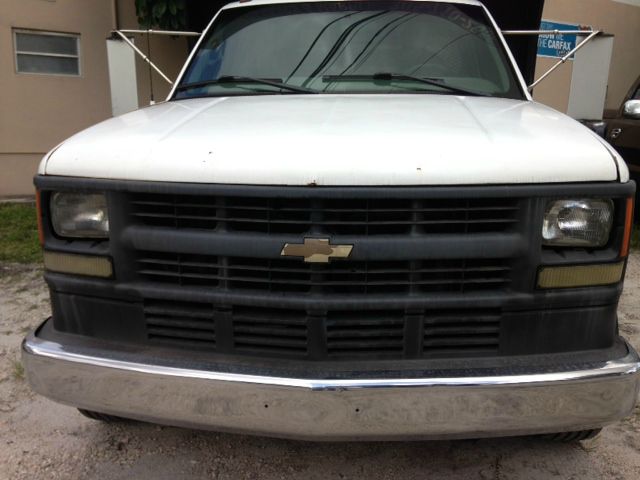 2001 Chevrolet 3500 ALL Wheel Drive - NEW Tires