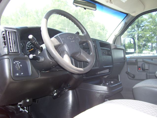2006 Chevrolet 3500 GT 3.8L Auto
