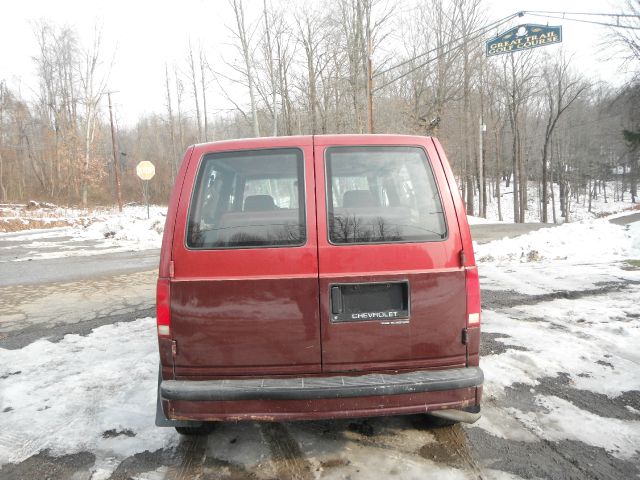 1989 Chevrolet Astro SL1