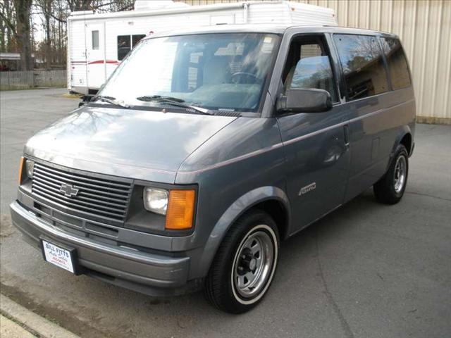 1990 Chevrolet Astro Base
