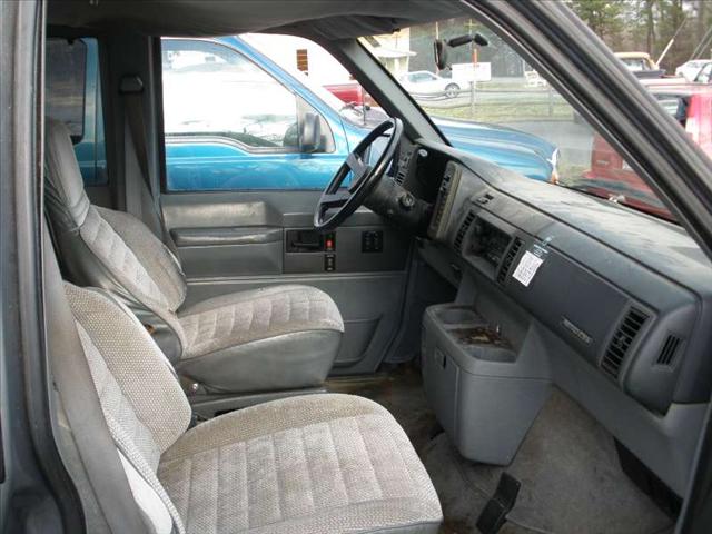 1990 Chevrolet Astro Base