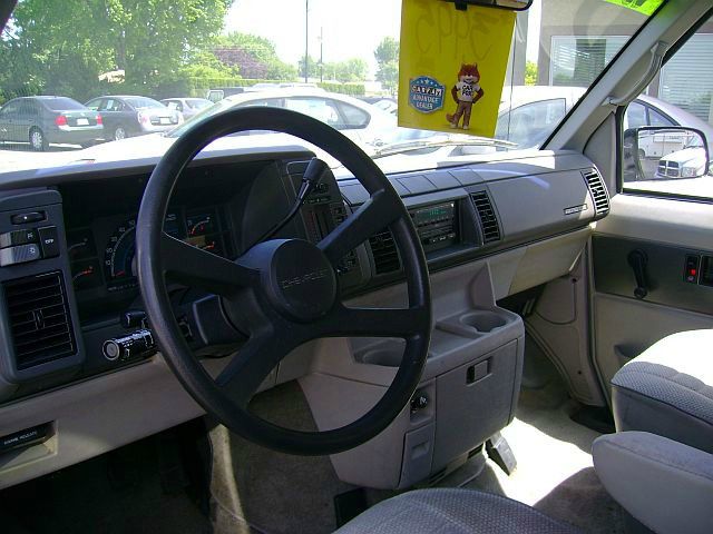 1992 Chevrolet Astro 4WD SLT