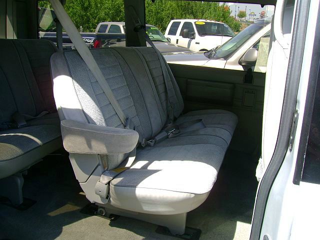 1992 Chevrolet Astro 4WD SLT