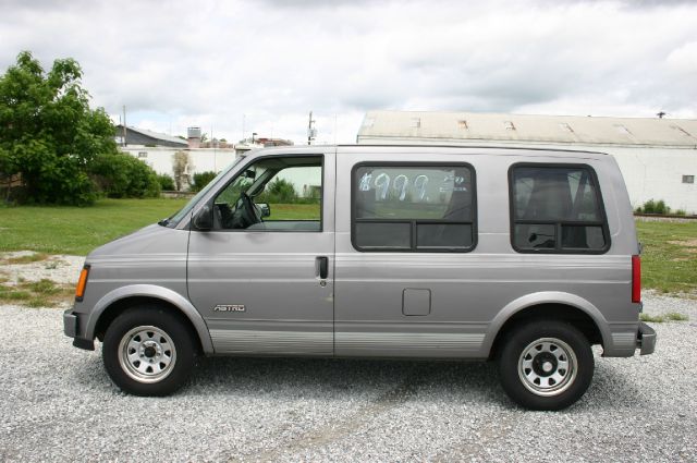 1994 Chevrolet Astro SL AWD CVT Leatherroof