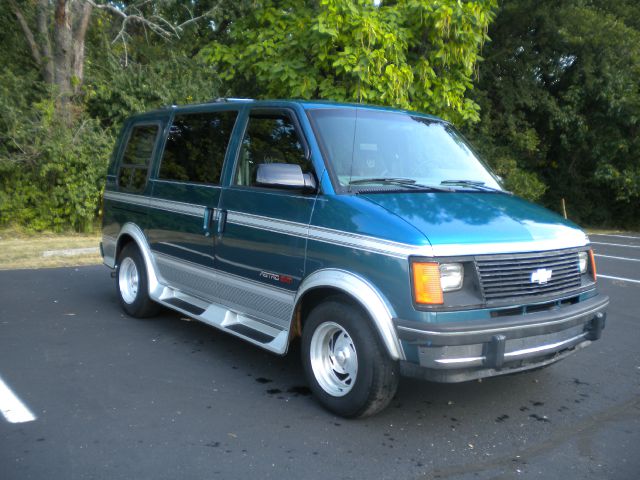 1994 Chevrolet Astro GL LTD Avail